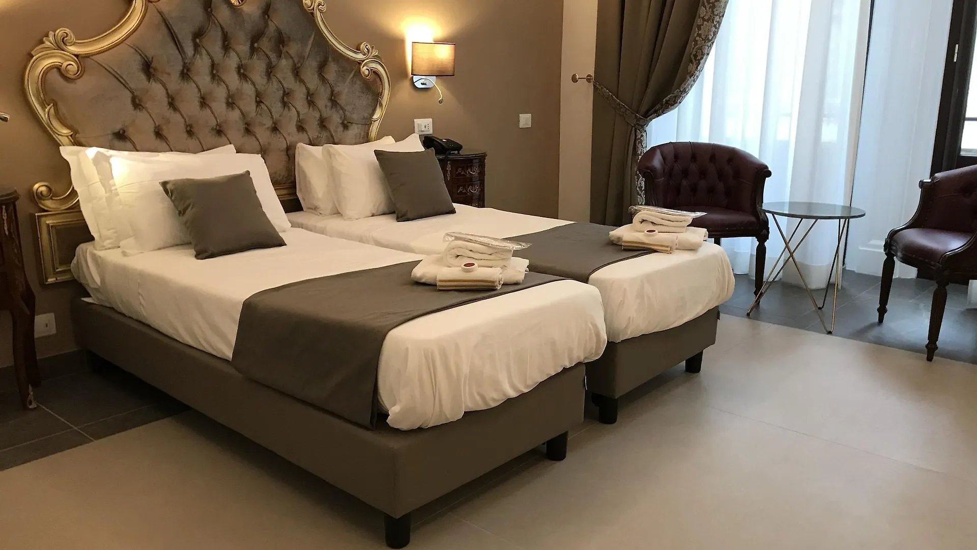 ****  Hotel Art Resort Galleria Umberto Naples Italy