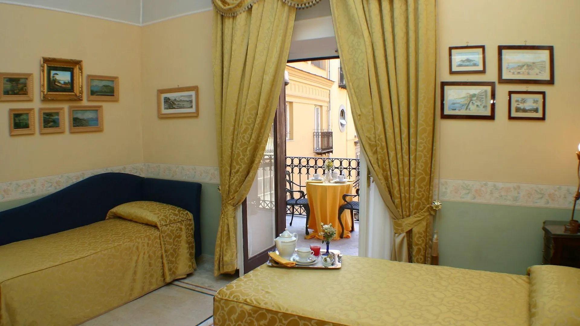 Hotel Art Resort Galleria Umberto Naples