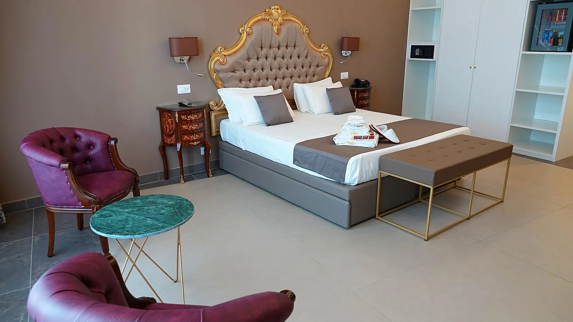 Hotel Art Resort Galleria Umberto Naples Italy