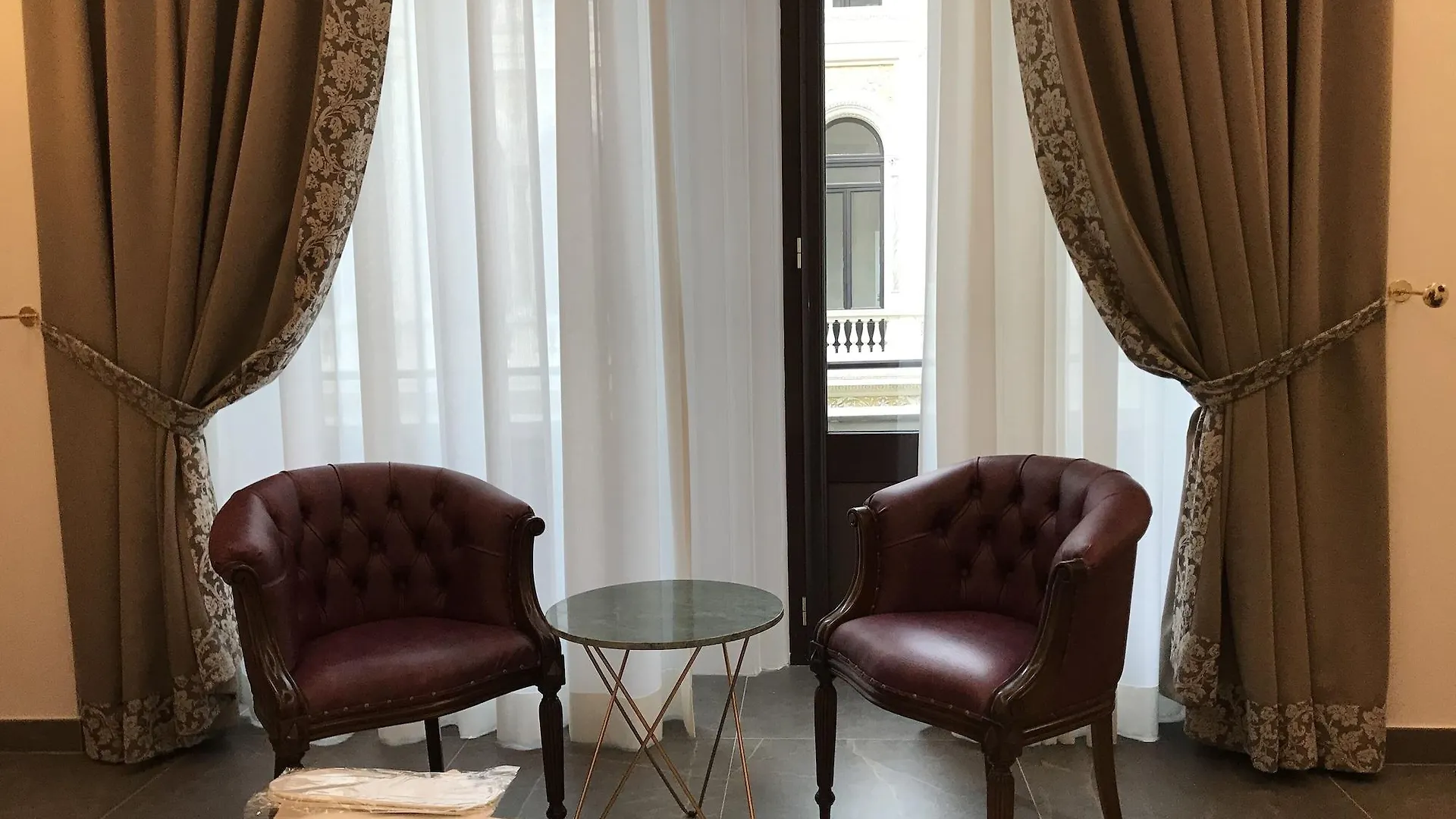 Hotel Art Resort Galleria Umberto Naples