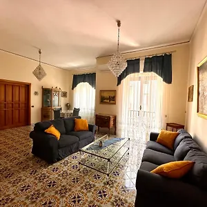 Vakantiehuis Maman Suite, Center Near Molo Beverello, Napels